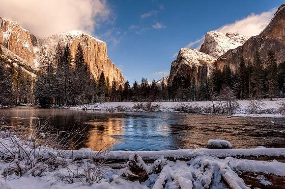 Valley View First Light